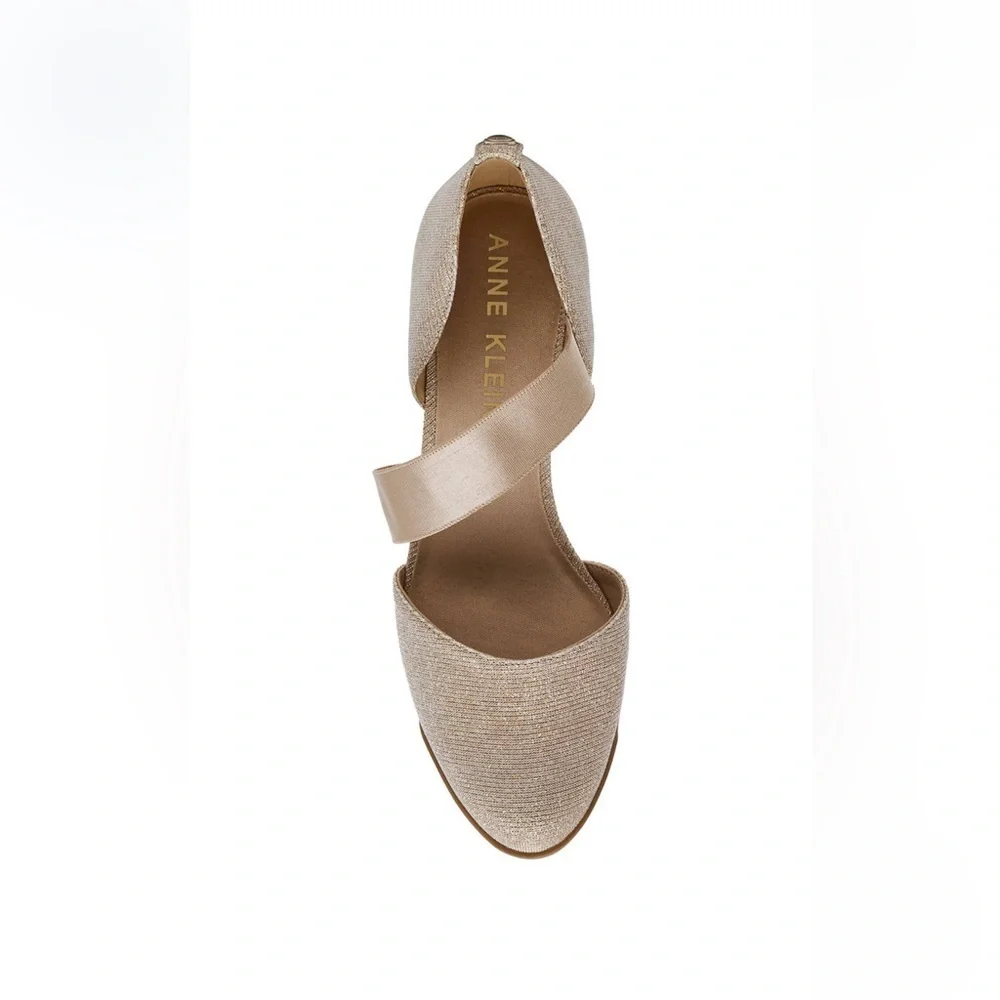 Anne Klein Aktara2 Shimmering Platinum Wedges - sz 9.5m - New in Box